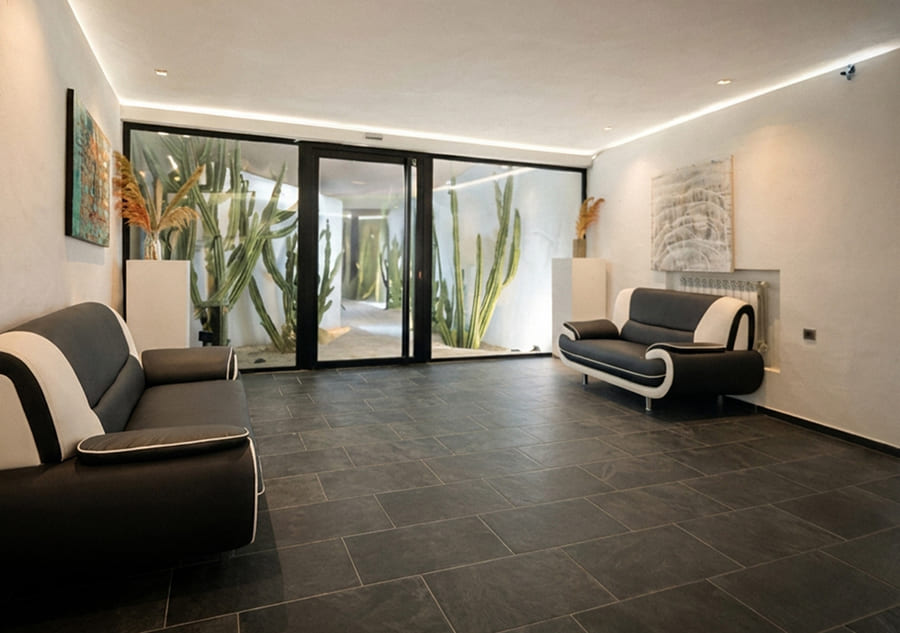 bestspot-7-bedrooms-estate-villa-on-private-land-img7