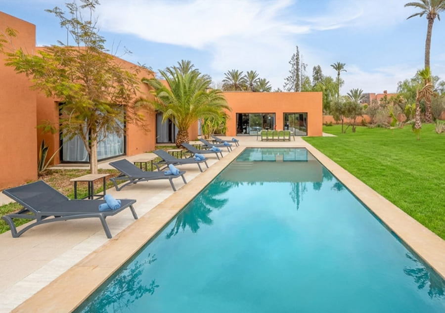 bestspot-stuning-6-bedrooms-villa-garden-et-pool-img13